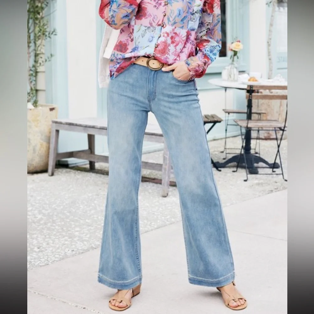 Soft Surroundings High Rise Wide Leg Jeans Size 10 in Light blue Wash Boho